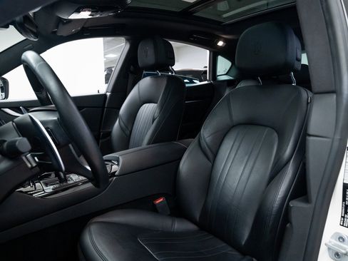 Used 2021 Maserati Levante S image 18
