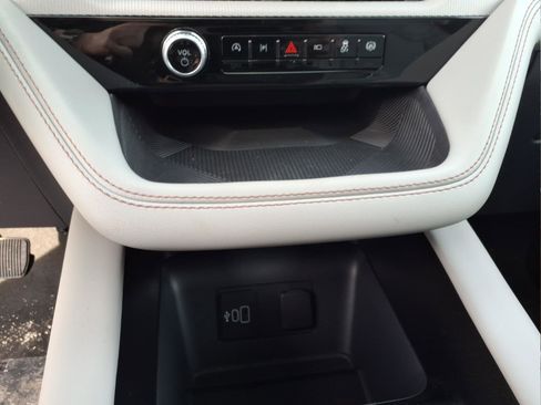 New 2026 Ford Explorer Active w/ Active Comfort Package AWD/4WD image 12