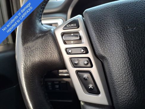 Used 2018 Nissan Titan SV w/ SV Convenience Package image 29