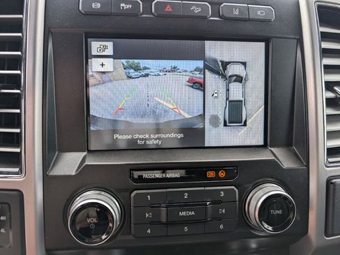 Used 2019 Ford F450 Platinum w/ Platinum Ultimate Package AWD/4WD image 24