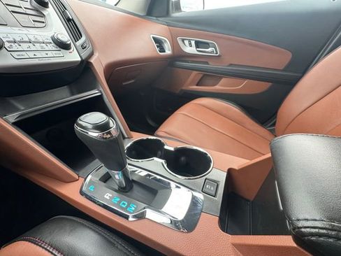 Used 2017 Chevrolet Equinox Premier w/ Enhanced Convenience Package image 9