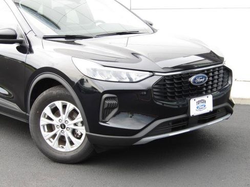 Used 2023 Ford Escape Active w/ Tech Pack #2 image 4