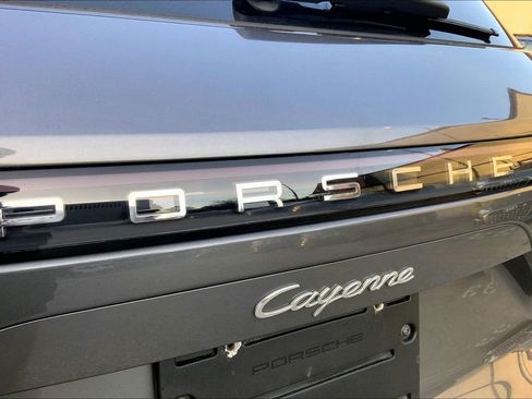 Used 2019 Porsche Cayenne image 33