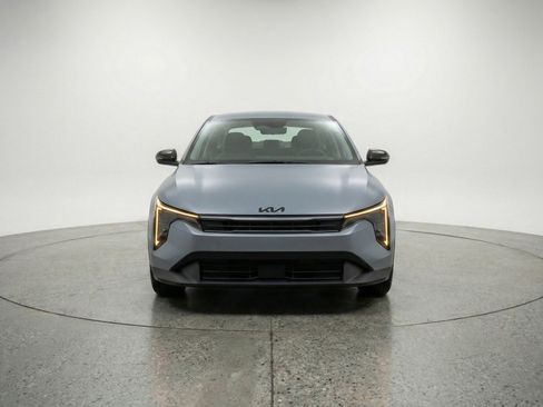 Used 2025 Kia K4 FWD image 2