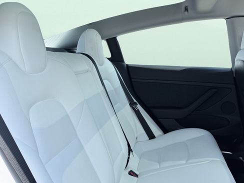 Used 2022 Tesla Model 3 Standard Range RWD image 33