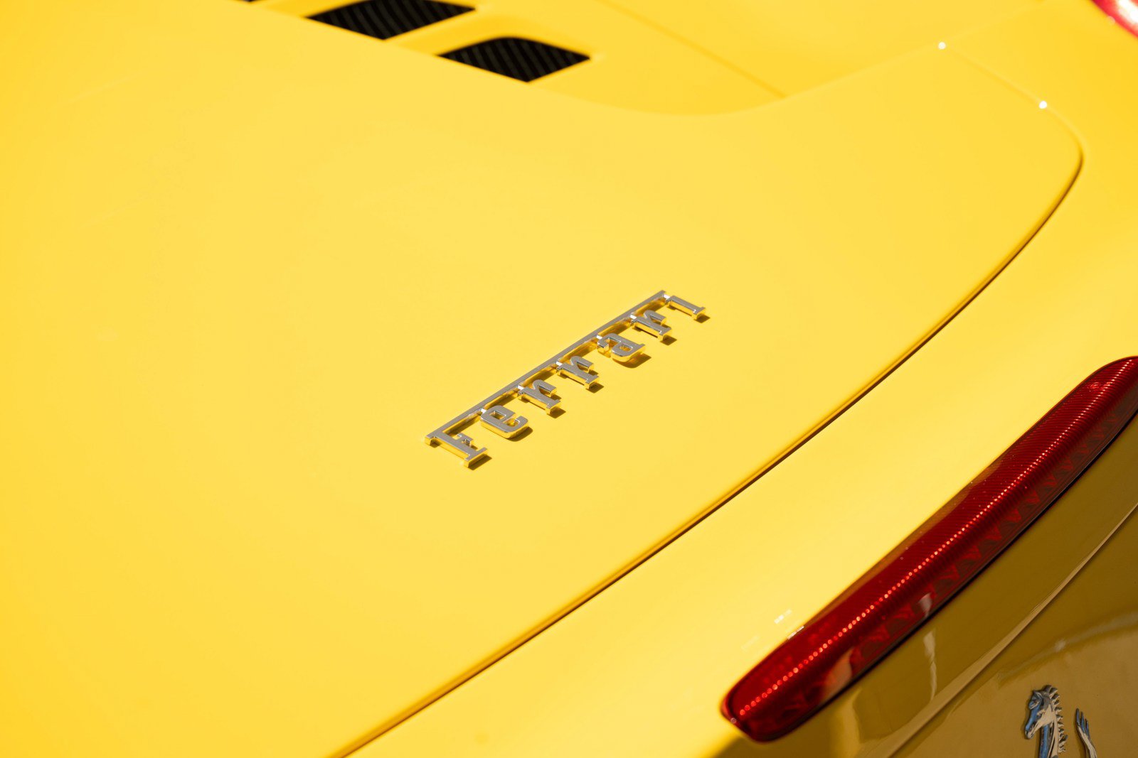 Used 2014 Ferrari 458 Spider RWD image 18