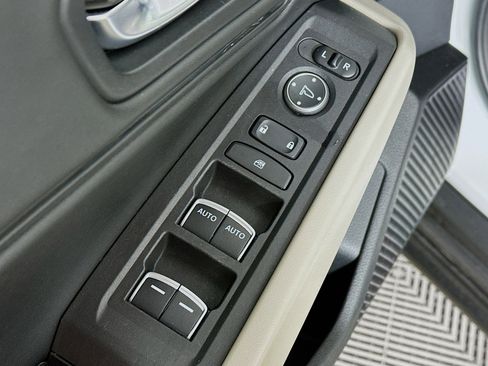 Certified 2023 Honda Accord EX image 17