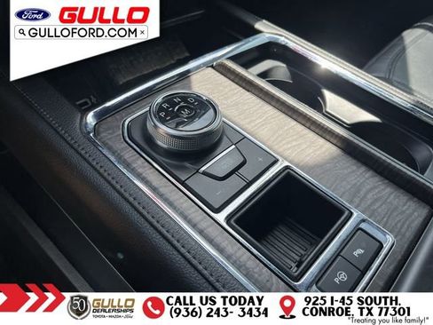 Used 2018 Ford Expedition Max Limited w/ Equipment Group 302A RWD image 29
