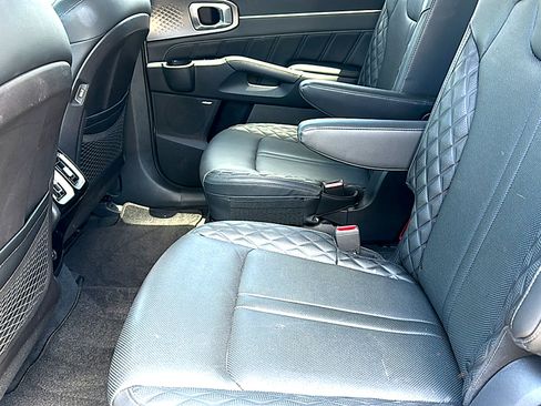 Used 2022 Kia Sorento SX FWD image 19