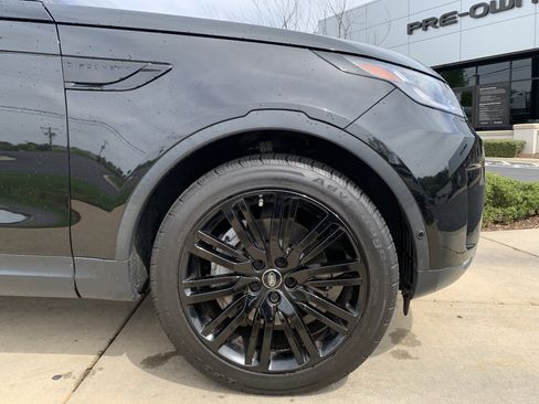 Used 2018 Land Rover Discovery HSE Luxury image 13