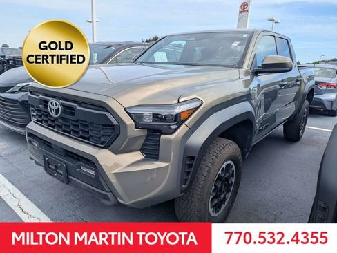 Certified 2024 Toyota Tacoma TRD Off-Road AWD/4WD image 5