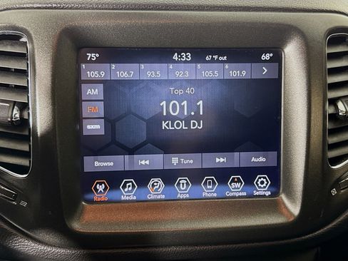 Used 2021 Jeep Compass Trailhawk image 17