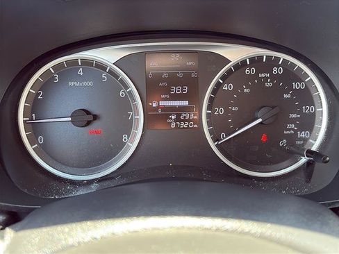 Used 2021 Nissan Versa S FWD image 18