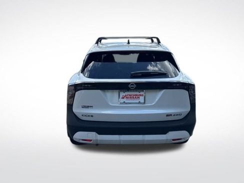 New 2026 Nissan Kicks SR AWD/4WD image 6