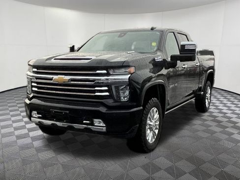 Used 2022 Chevrolet Silverado 3500 High Country w/ Safety Package II image 3