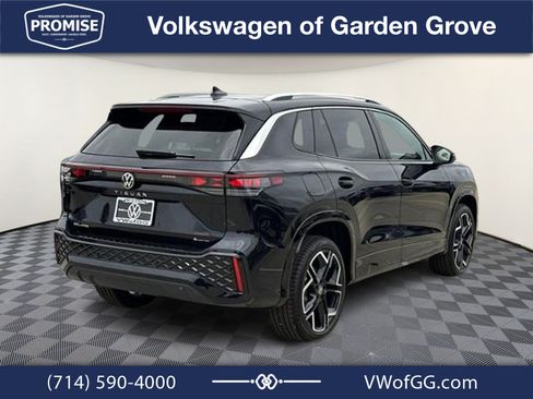 New 2026 Volkswagen Tiguan SEL R-Line AWD/4WD image 8