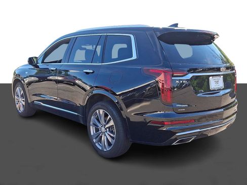 Used 2023 Cadillac XT6 Premium Luxury AWD/4WD image 4