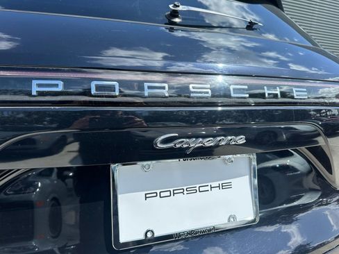 Certified 2023 Porsche Cayenne image 14