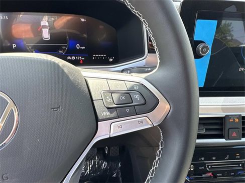 New 2025 Volkswagen Taos SE image 19