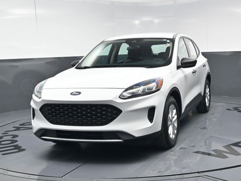 Used 2020 Ford Escape S image 11
