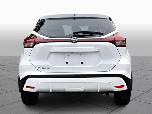 Used 2024 Nissan Kicks S image 4