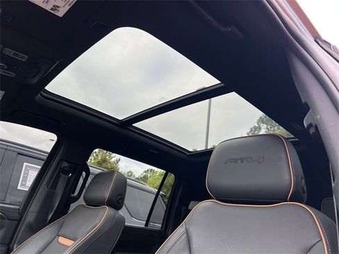 Used 2022 GMC Yukon XL AT4 w/ Max Trailering Package image 33