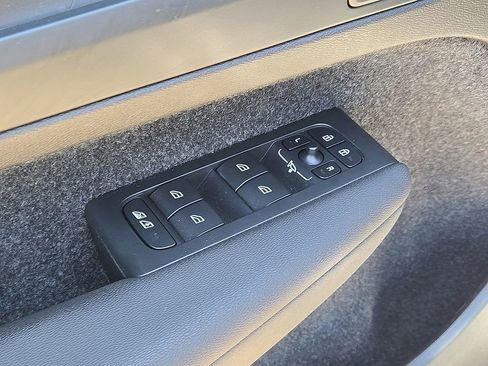Certified 2023 Volvo C40 P8 Recharge Ultimate AWD/4WD image 24