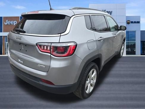 Used 2020 Jeep Compass Latitude w/ Popular Equipment Group AWD/4WD image 7