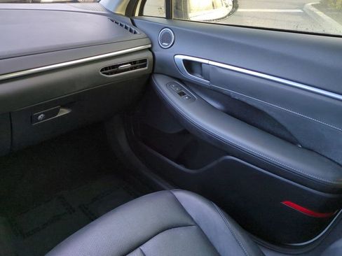 Used 2020 Hyundai Sonata Limited image 16