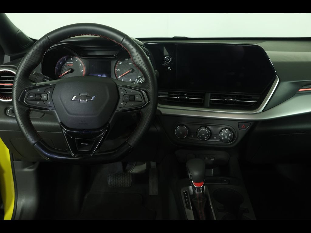 Certified 2025 Chevrolet Trax RS w/ Driver Confidence Package FWD image 15