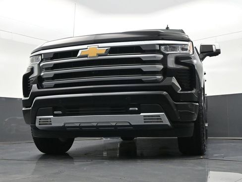 Used 2023 Chevrolet Silverado 1500 High Country image 33