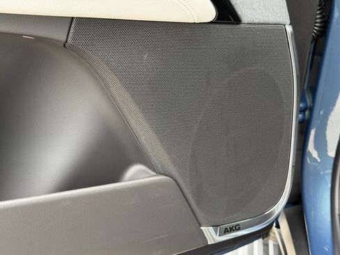 New 2026 Cadillac Escalade Platinum Sport w/ LPO, ONYX Package image 22