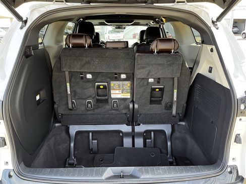 Used 2021 Toyota Sienna Platinum image 27