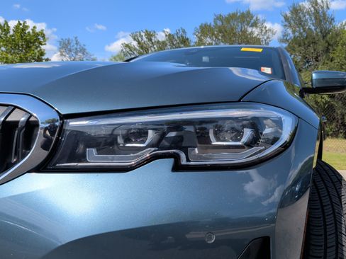 Used 2021 BMW 330i Sedan RWD image 3