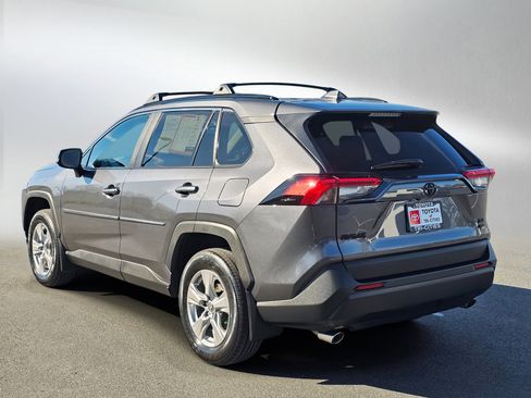 Used 2025 Toyota RAV4 XLE image 3