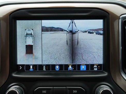 Used 2023 Chevrolet Silverado 3500 High Country w/ Z71 Off-Road Package AWD/4WD image 31