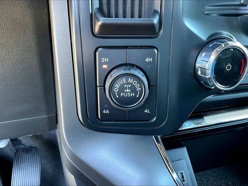 New 2025 Ford F150 Lariat image 18