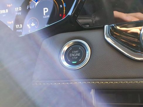 Used 2024 Chevrolet Colorado ZR2 image 16