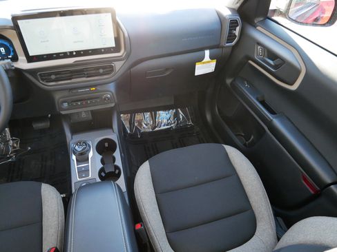 Used 2025 Ford Bronco Sport Big Bend w/ Convenience Package image 11