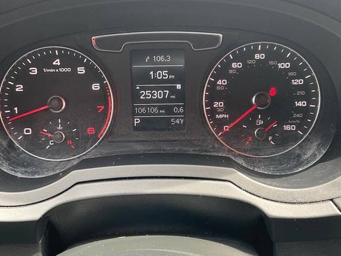 Used 2018 Audi Q3 2.0T Premium w/ Convenience Package FWD image 15
