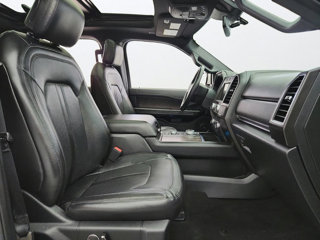 Used 2020 Ford Expedition Limited w/ Equipment Group 301A AWD/4WD image 33