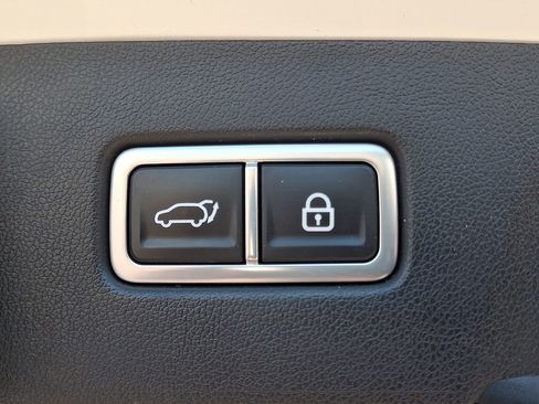 Used 2022 Kia Sorento SX Prestige w/ Panoramic Sunroof Package AWD/4WD image 31