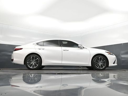 Certified 2024 Lexus ES 250 w/ Premium Package image 43