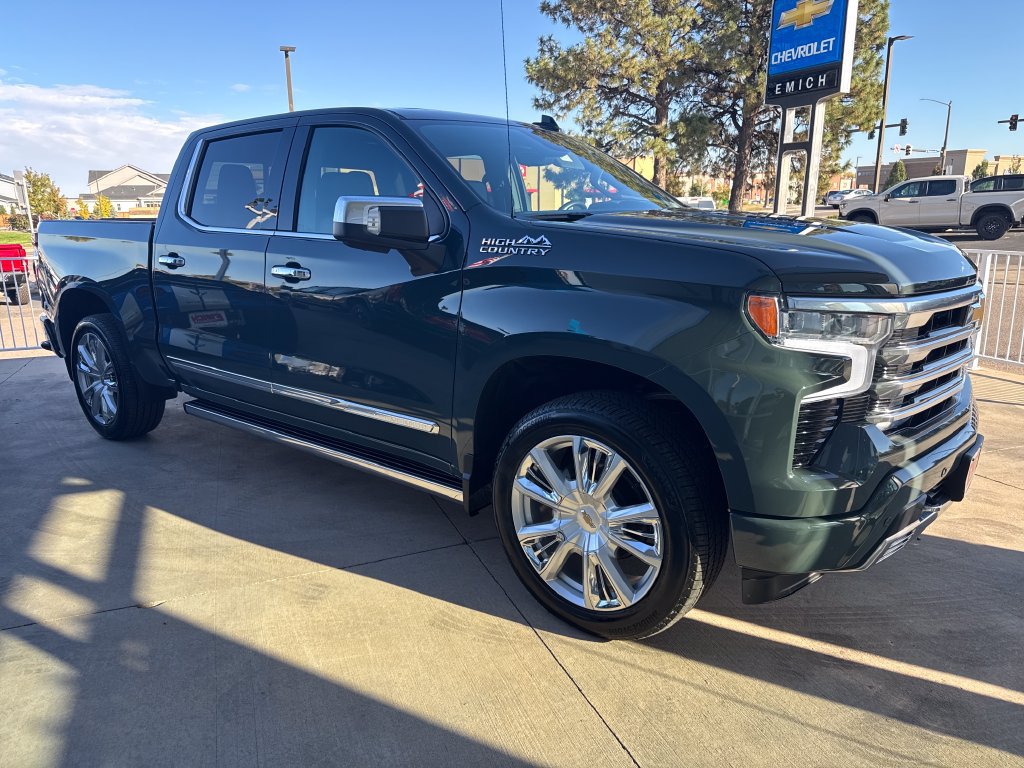 Used 2026 Chevrolet Silverado 1500 High Country AWD/4WD image 3