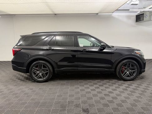 Used 2025 Ford Explorer ST AWD/4WD image 7