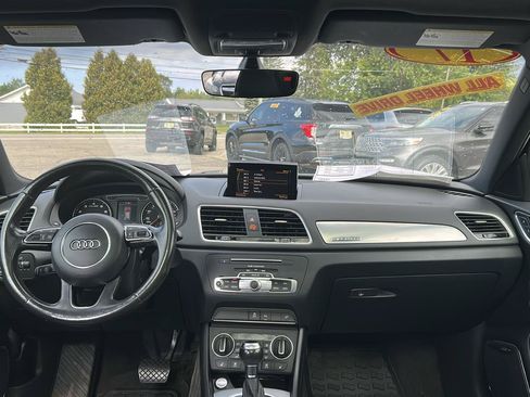 Used 2017 Audi Q3 2.0T Prestige AWD/4WD image 21