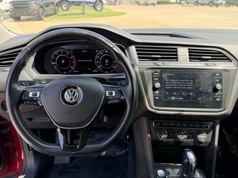 Used 2019 Volkswagen Tiguan S FWD image 14