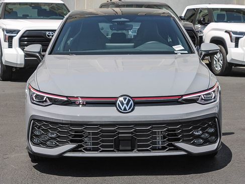 Used 2026 Volkswagen GTI SE FWD image 2