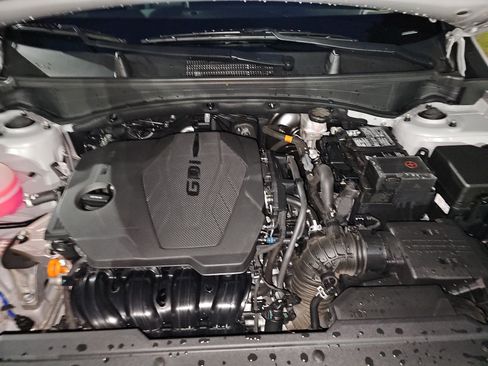 Used 2024 Kia Sportage SX image 32