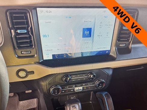 Used 2022 Ford Bronco Wildtrak image 12